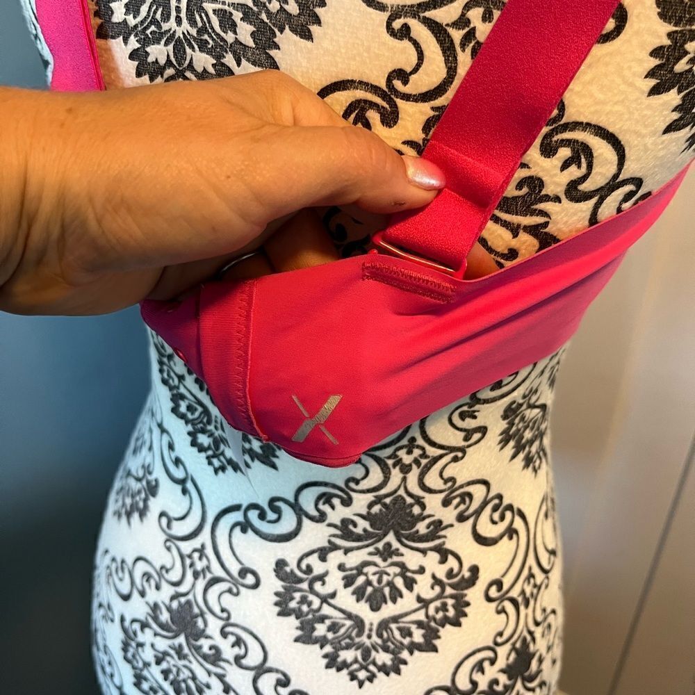 ✨Knix V Neck Bra - Picture 2 of 5